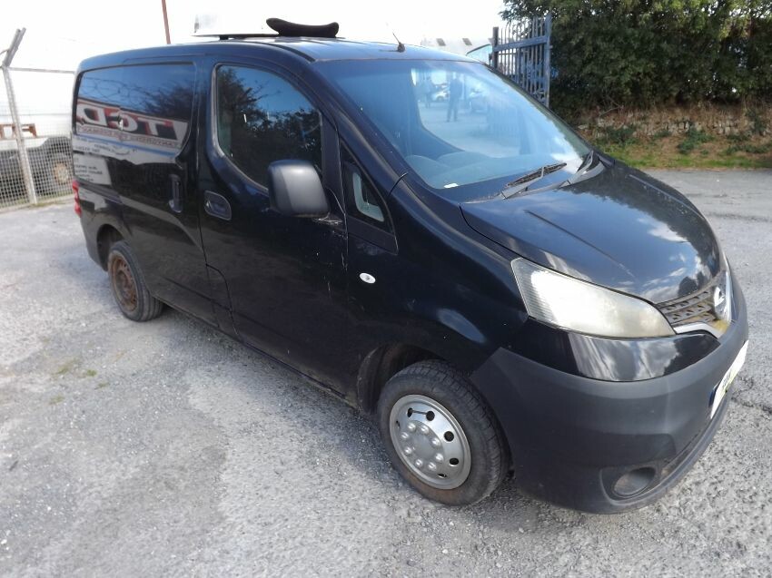 2015 NISSAN NV200