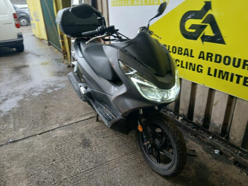 2016 HONDA PCX