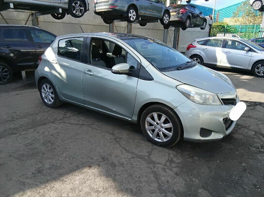 2012 TOYOTA YARIS