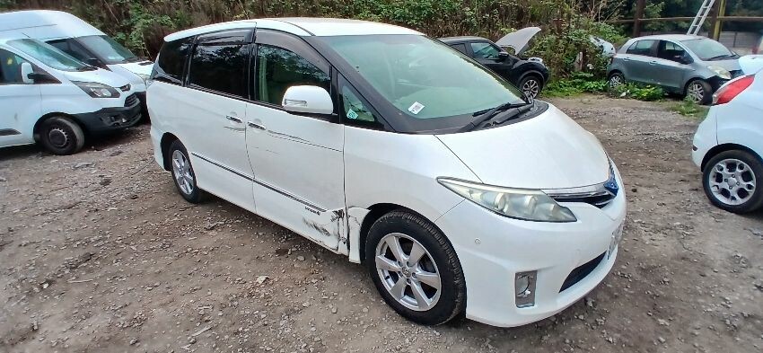 2011 TOYOTA ESTIMA