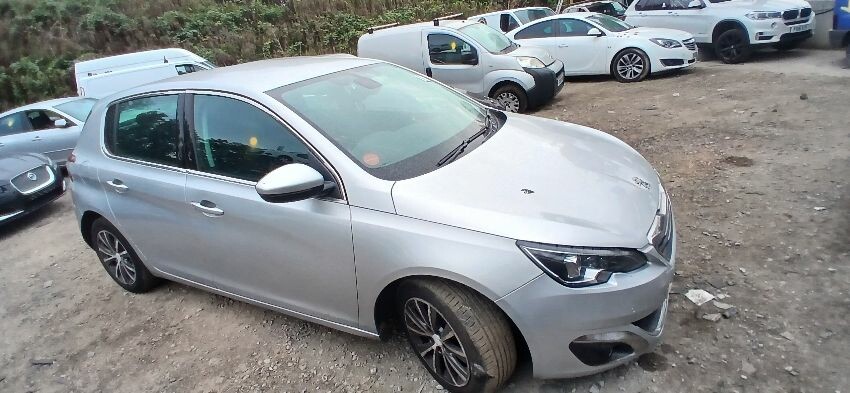2015 PEUGEOT 308