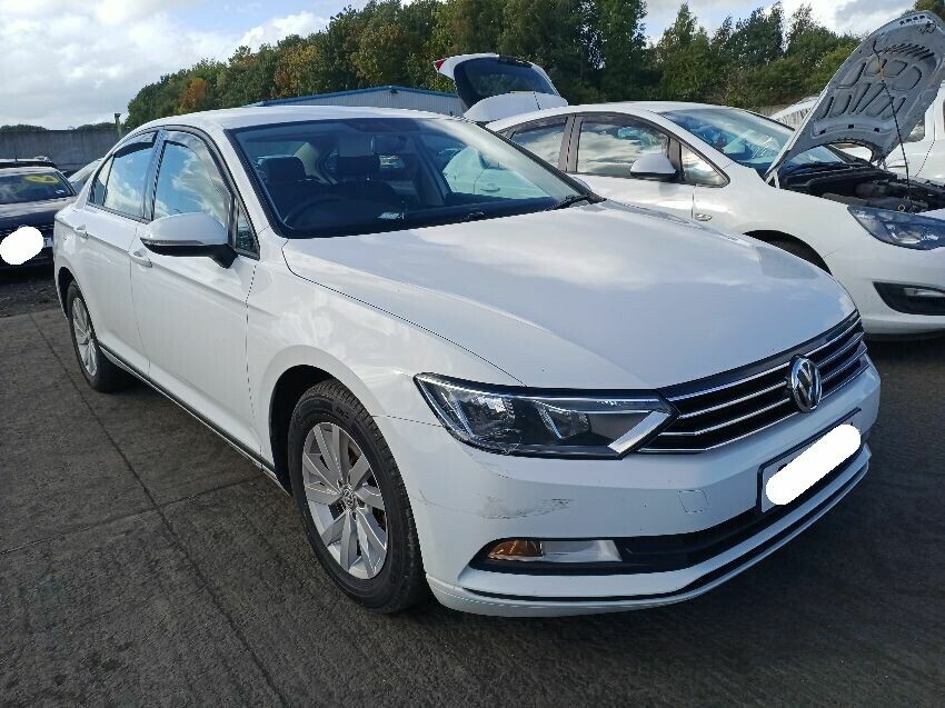2019 VOLKSWAGEN PASSAT