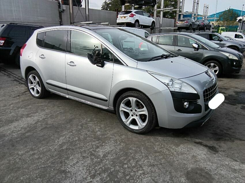 2013 PEUGEOT 3008