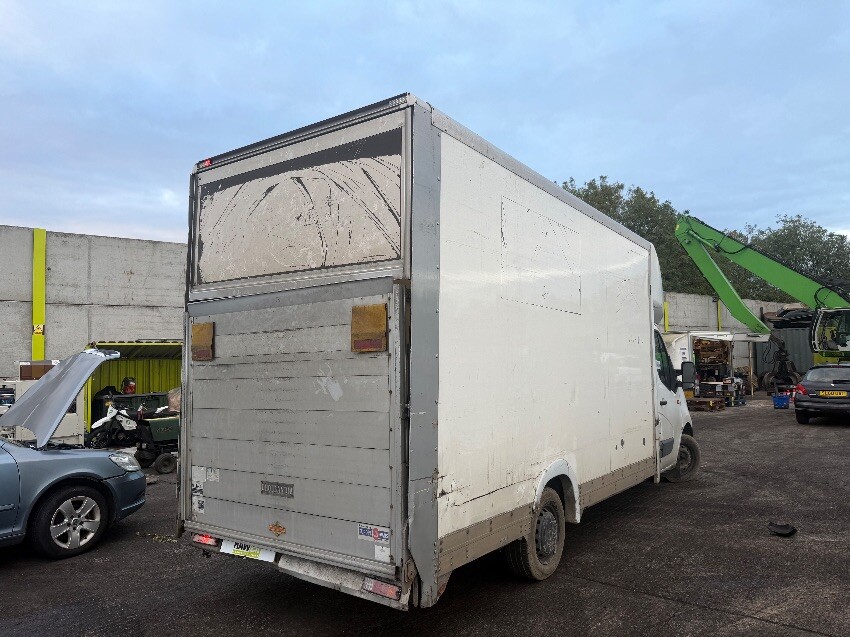 Used 2018 RENAULT TRUCKS MASTER for sale at online auction | RAW2K