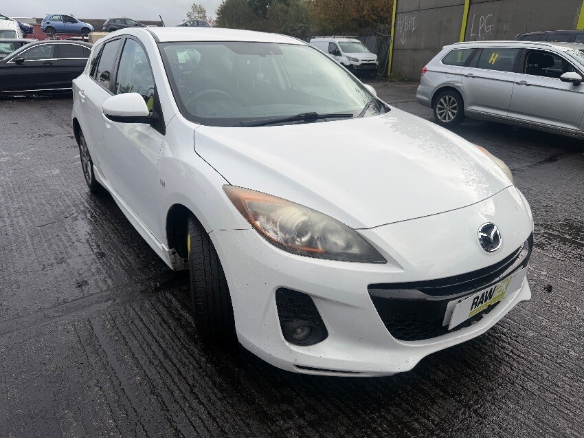 2013 MAZDA 3