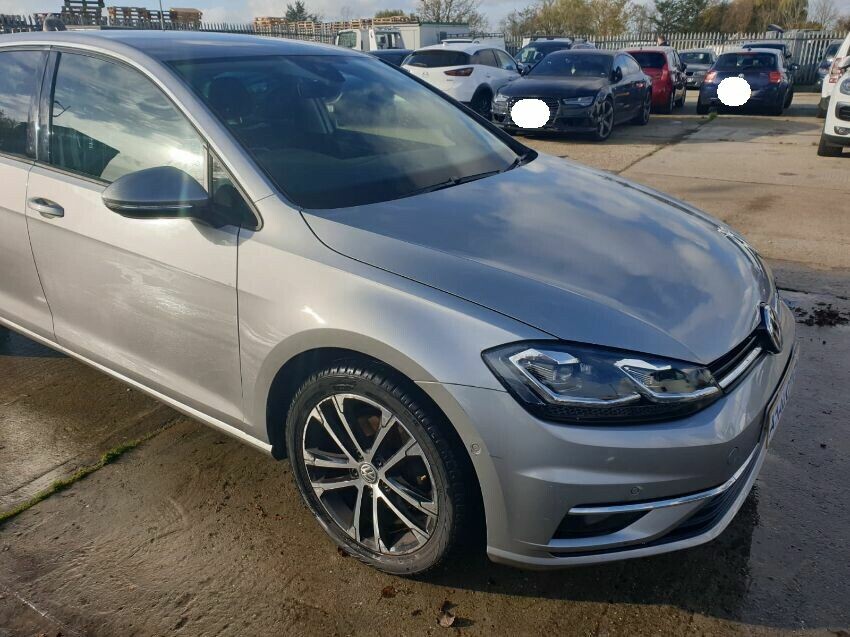 2019 VOLKSWAGEN GOLF