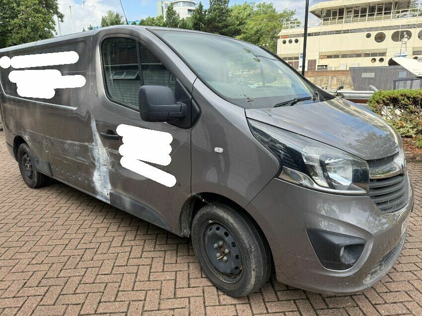 2018 VAUXHALL VIVARO