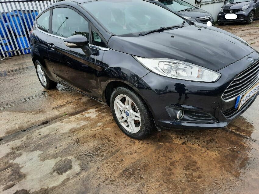 2013 FORD FIESTA