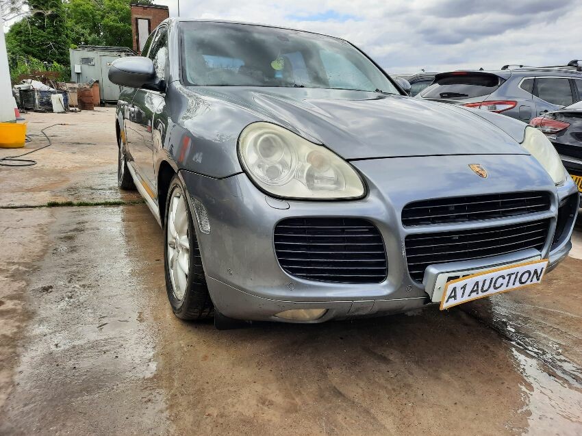2003 PORSCHE CAYENNE