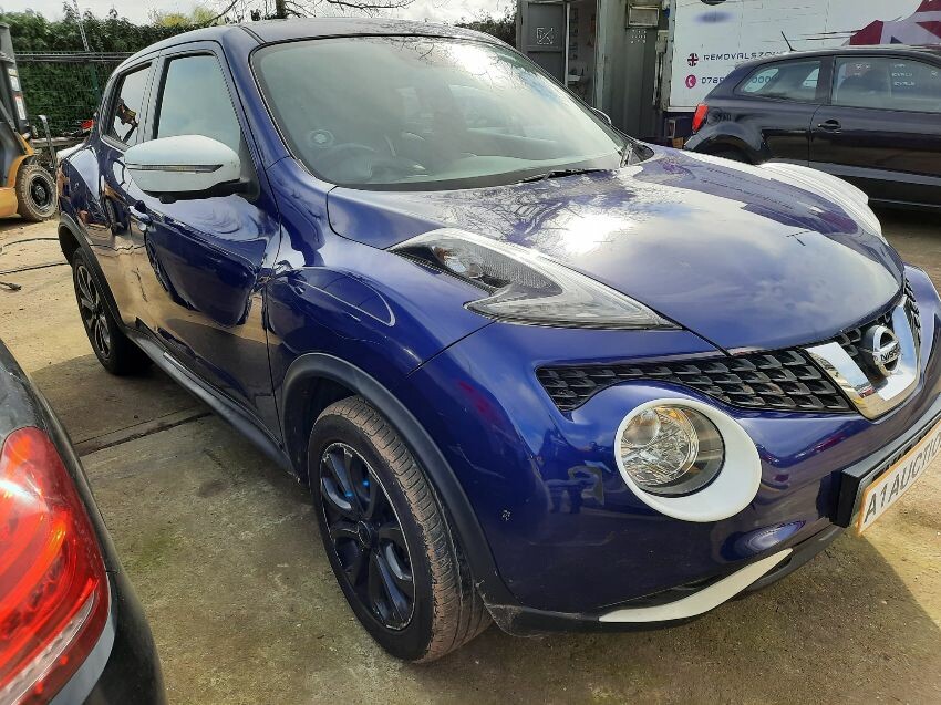 2015 NISSAN JUKE