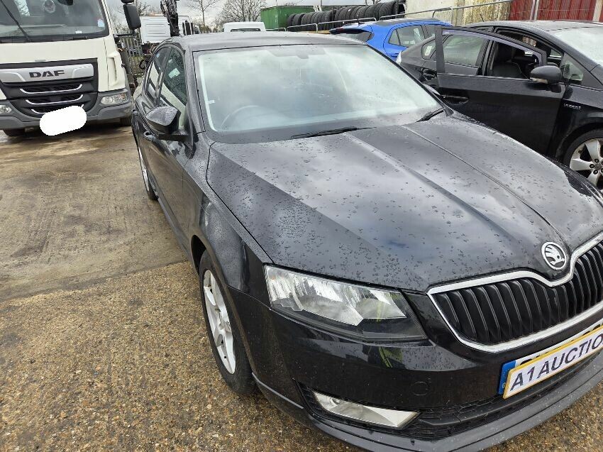 2014 SKODA OCTAVIA
