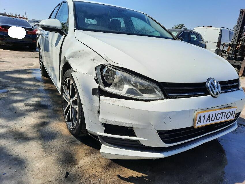 2014 VOLKSWAGEN GOLF