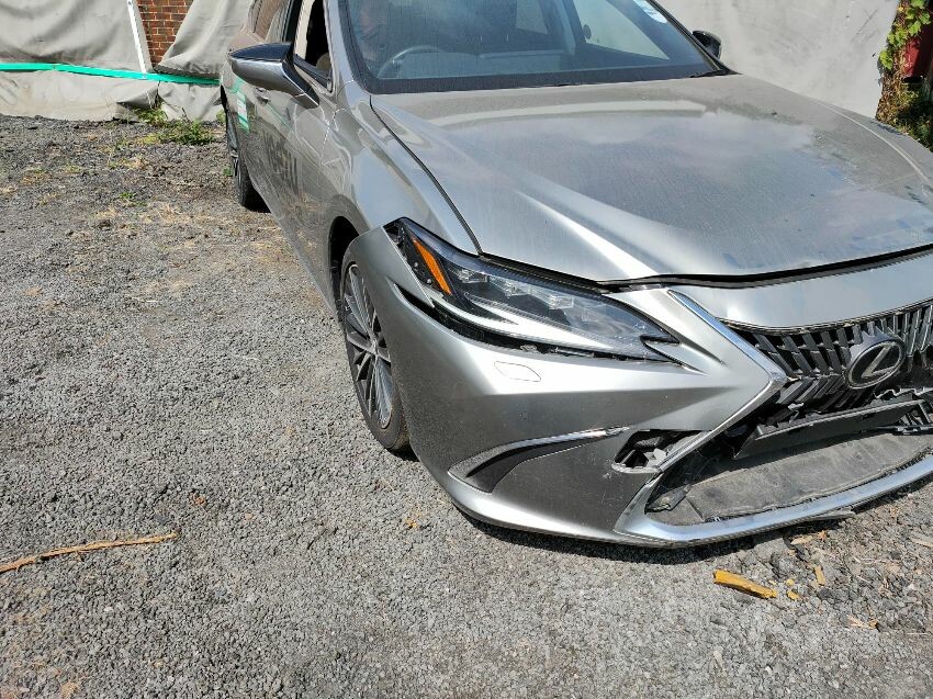 2023 LEXUS ES 300H 2,487cc