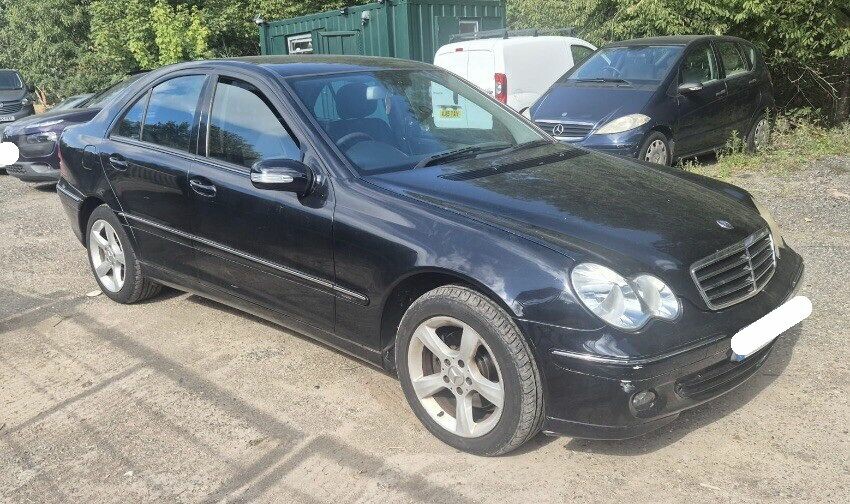 2005 MERCEDES C-CLASS