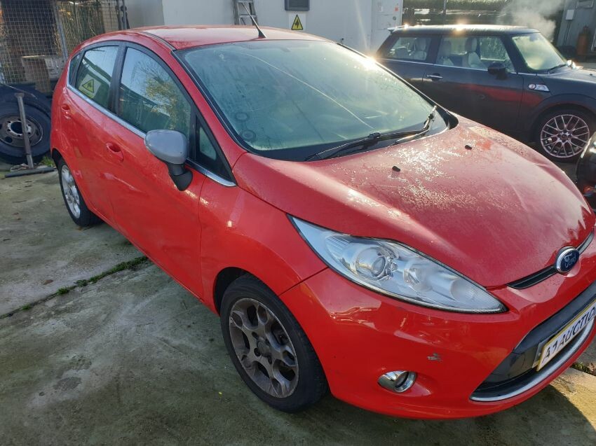 2012 FORD FIESTA